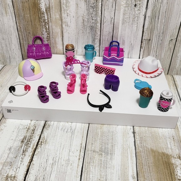 Mini Barbie  Doll Shoes Purses Hats Accessories Bundle Lot for Fashion Dolls - Picture 4 of 7